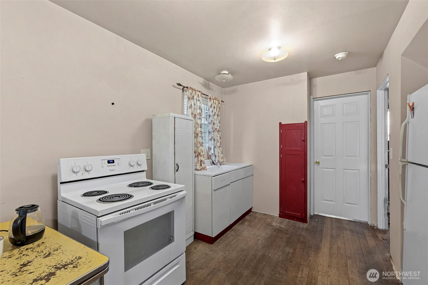 420 Warren Street Property Photo 19