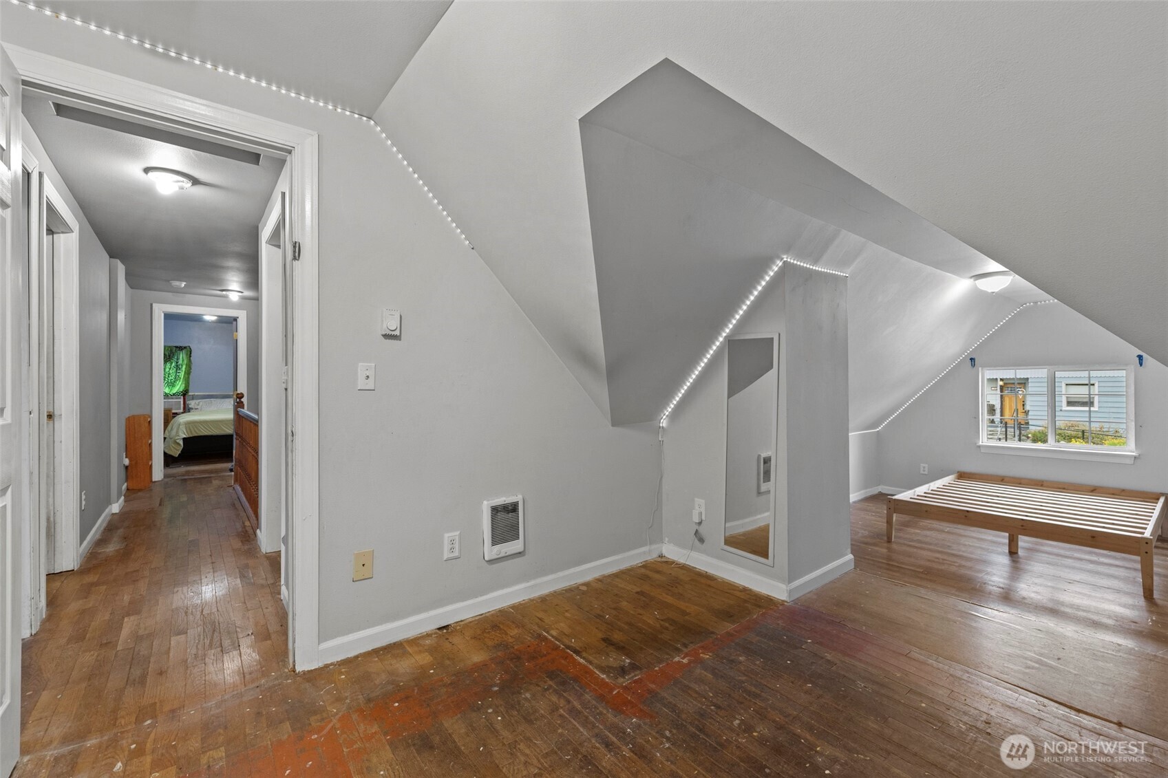 420 Warren Street Property Photo 22