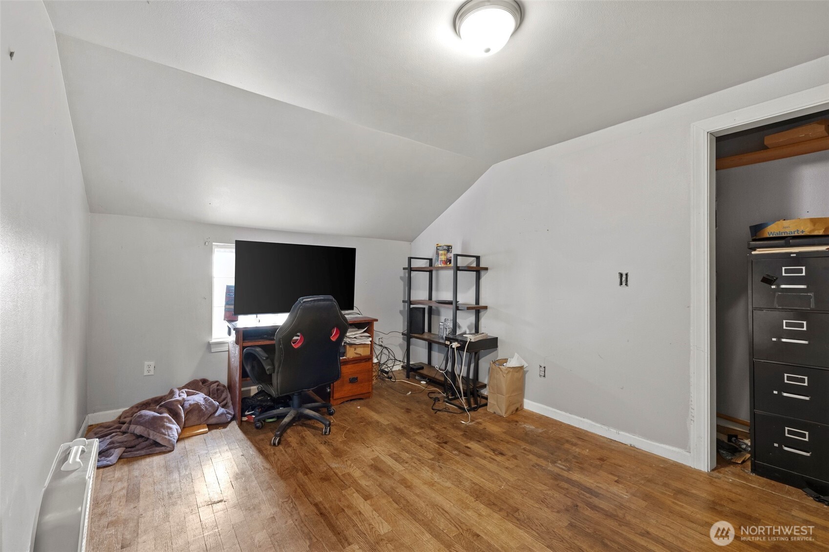 420 Warren Street Property Photo 25