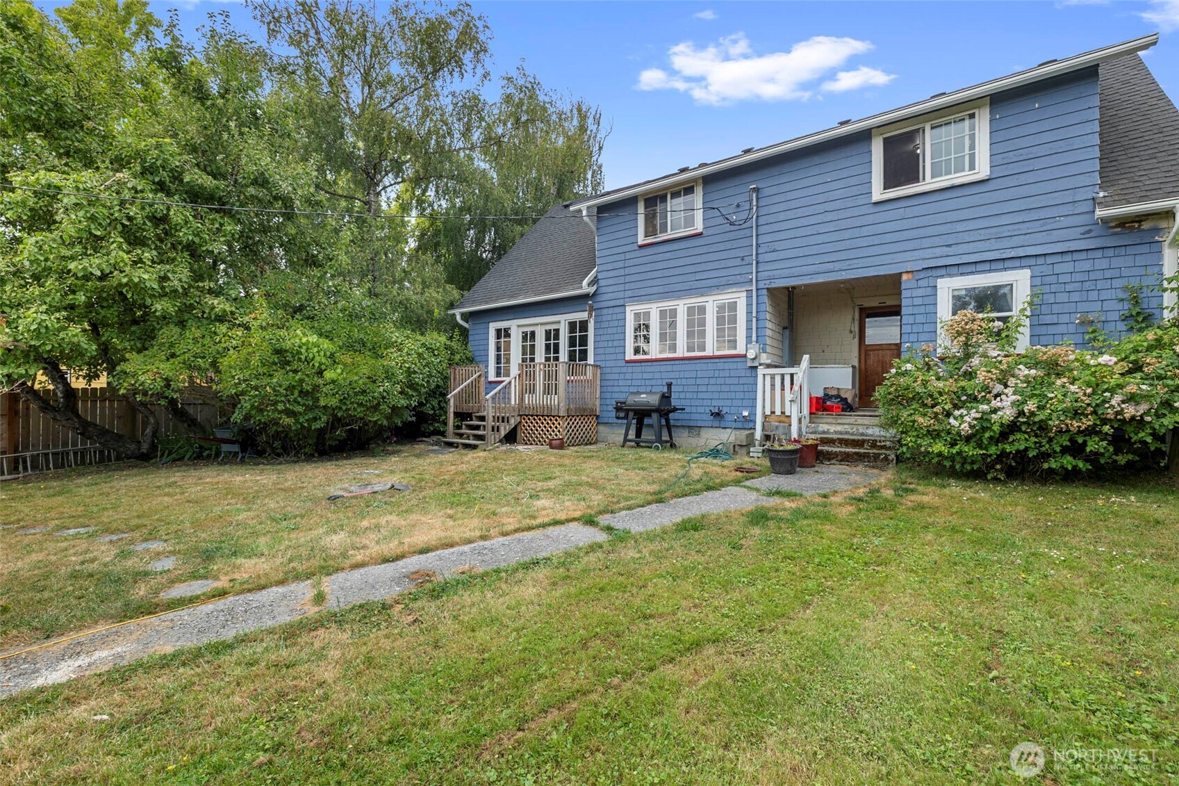 420 Warren Street Property Photo 35