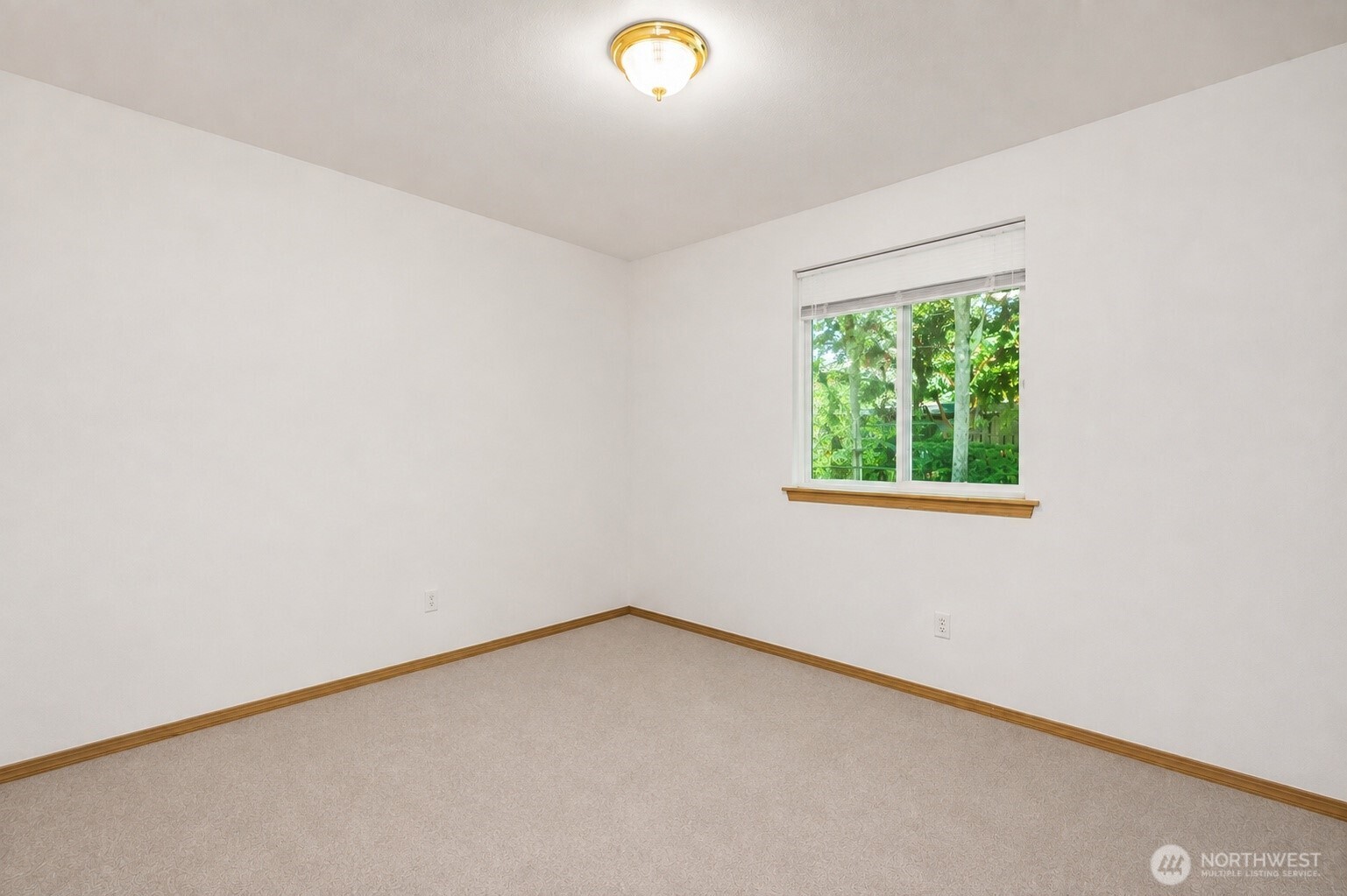 21827 Crest Lane Property Photo 14