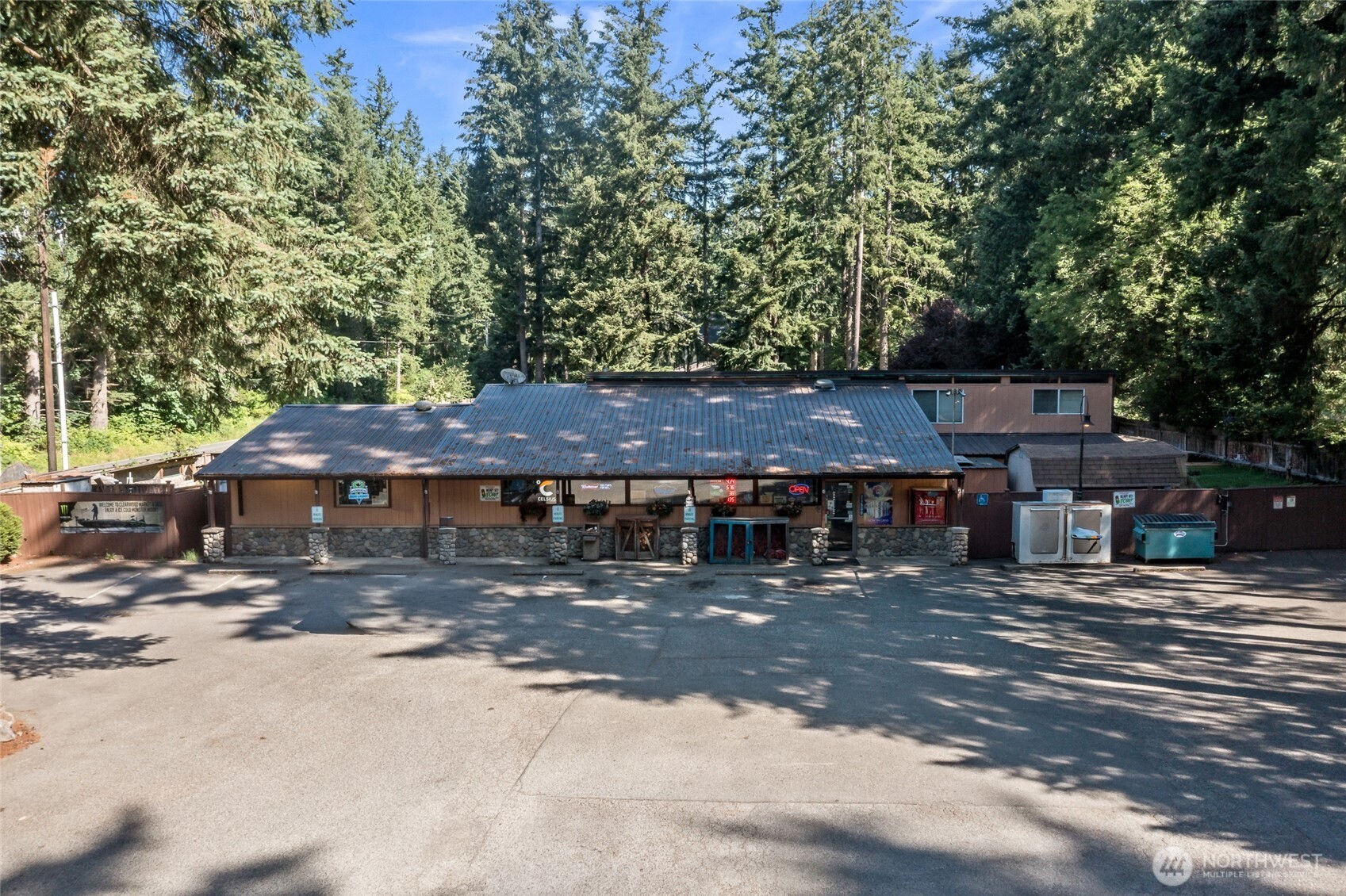 21827 Crest Lane Property Photo 33