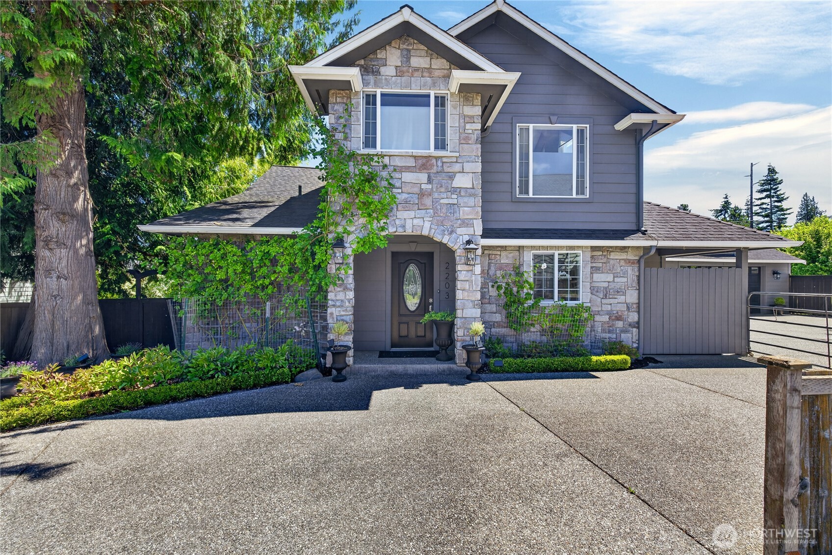 2203 22nd Street Property Photo 1