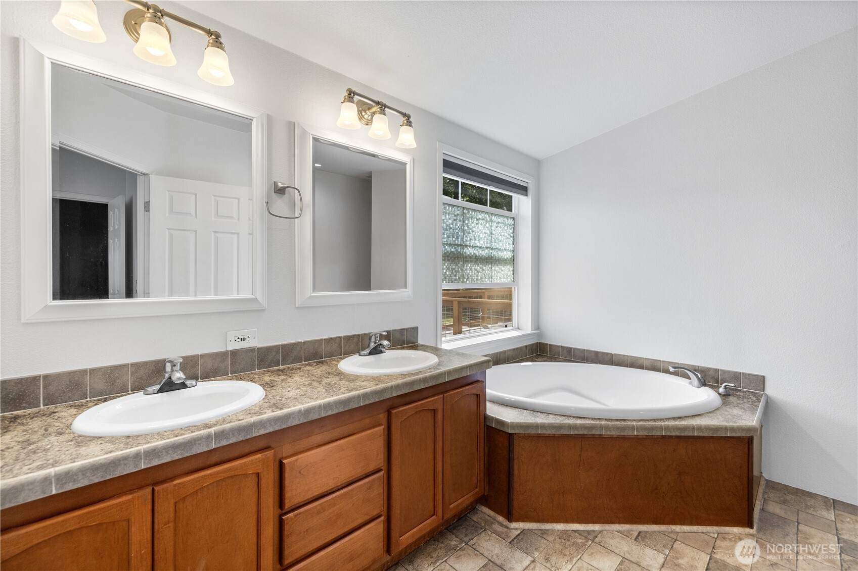 4919 G Loop Road Property Photo 13