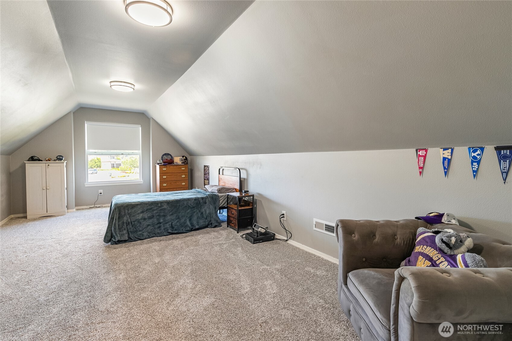 2639 Glenmore Street Property Photo 14