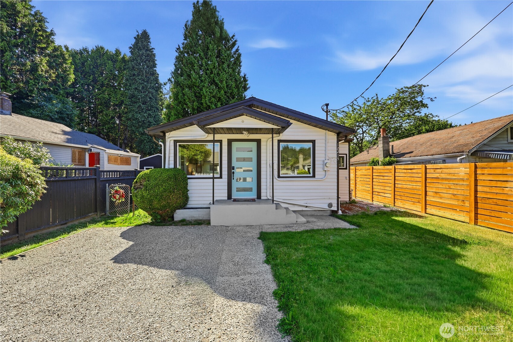 12215 44th Avenue Property Photo 2