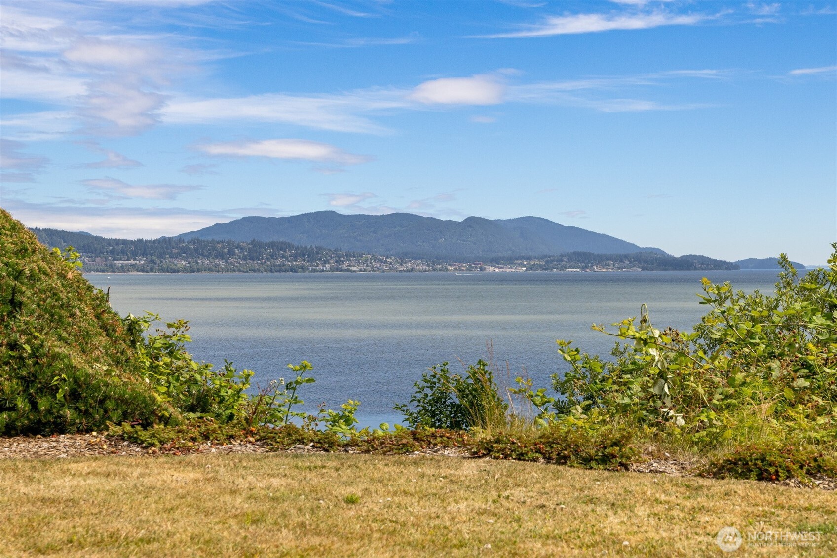 3919 Cliffside Drive Property Photo 3
