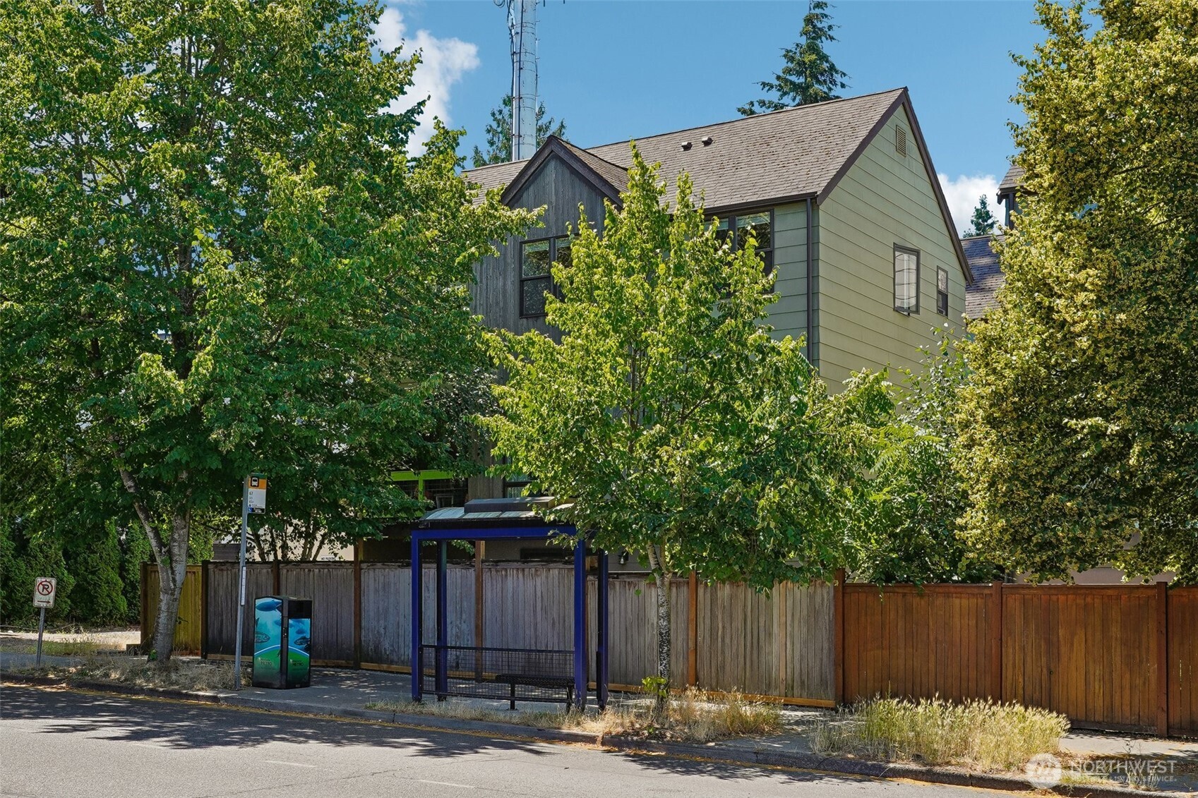 9423 Roosevelt Way Property Photo 1