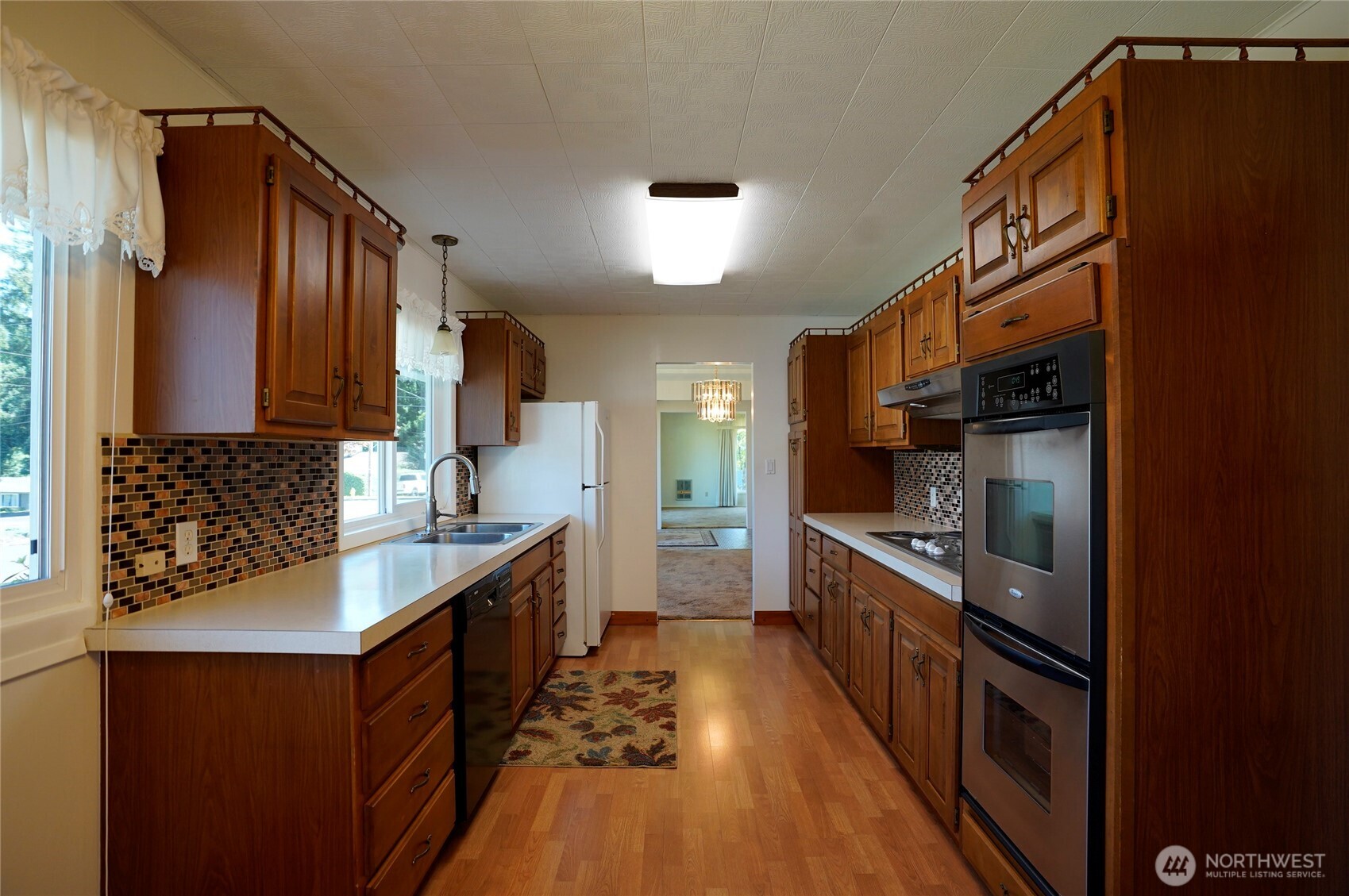 102 Laurel Place Property Photo 5