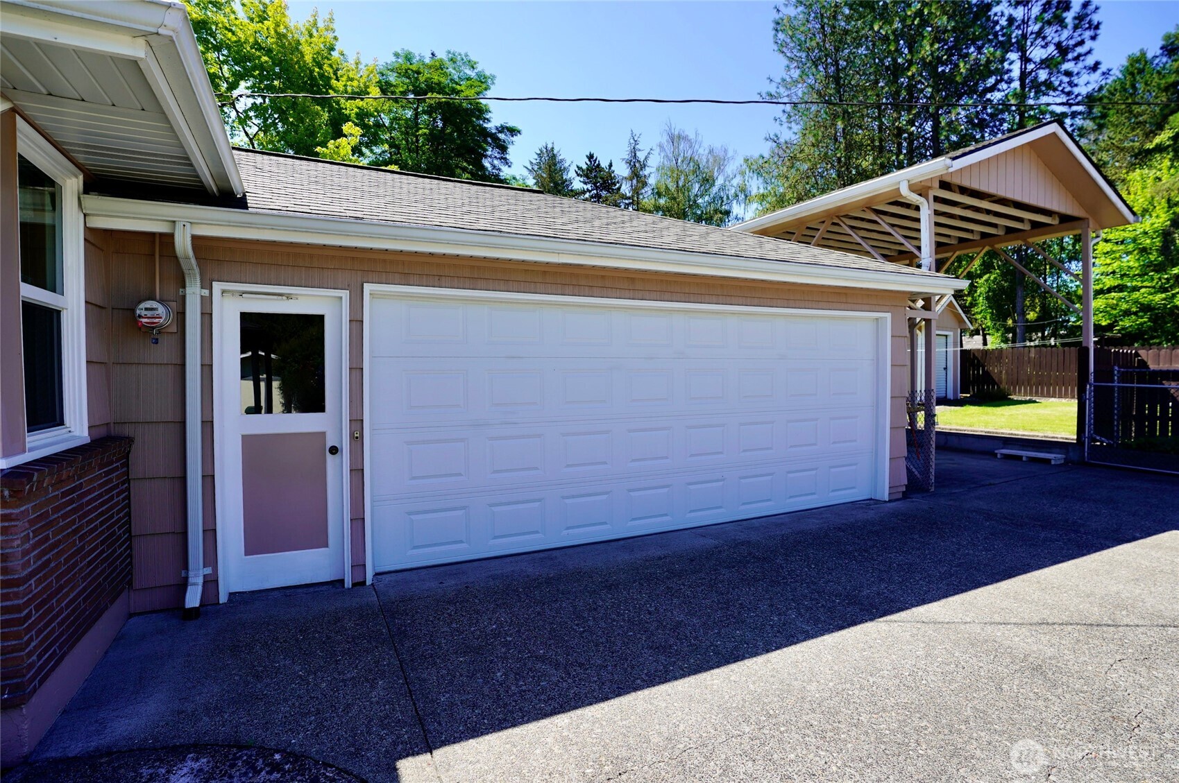 102 Laurel Place Property Photo 13