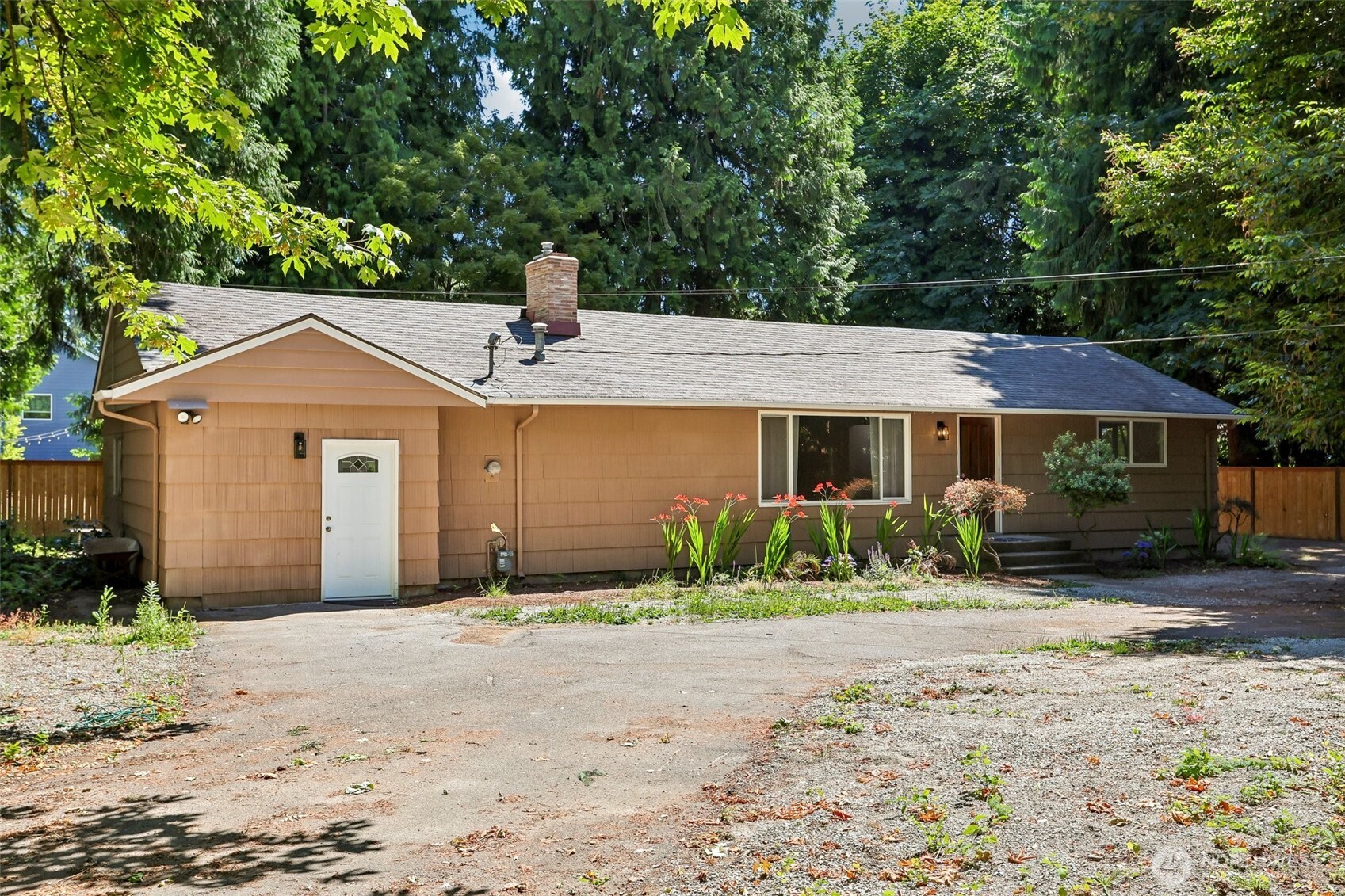 16220 Ambaum Boulevard Property Photo 1