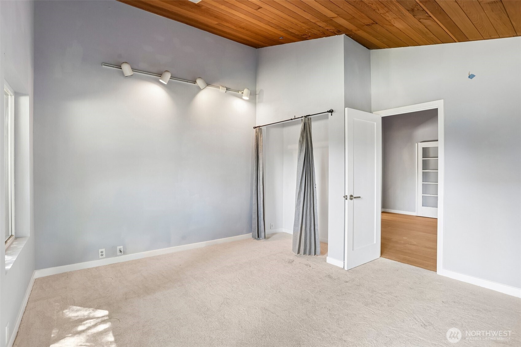 16220 Ambaum Boulevard Property Photo 22