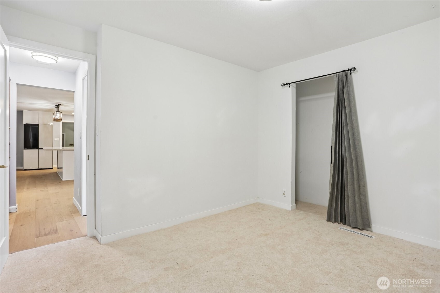 16220 Ambaum Boulevard Property Photo 25