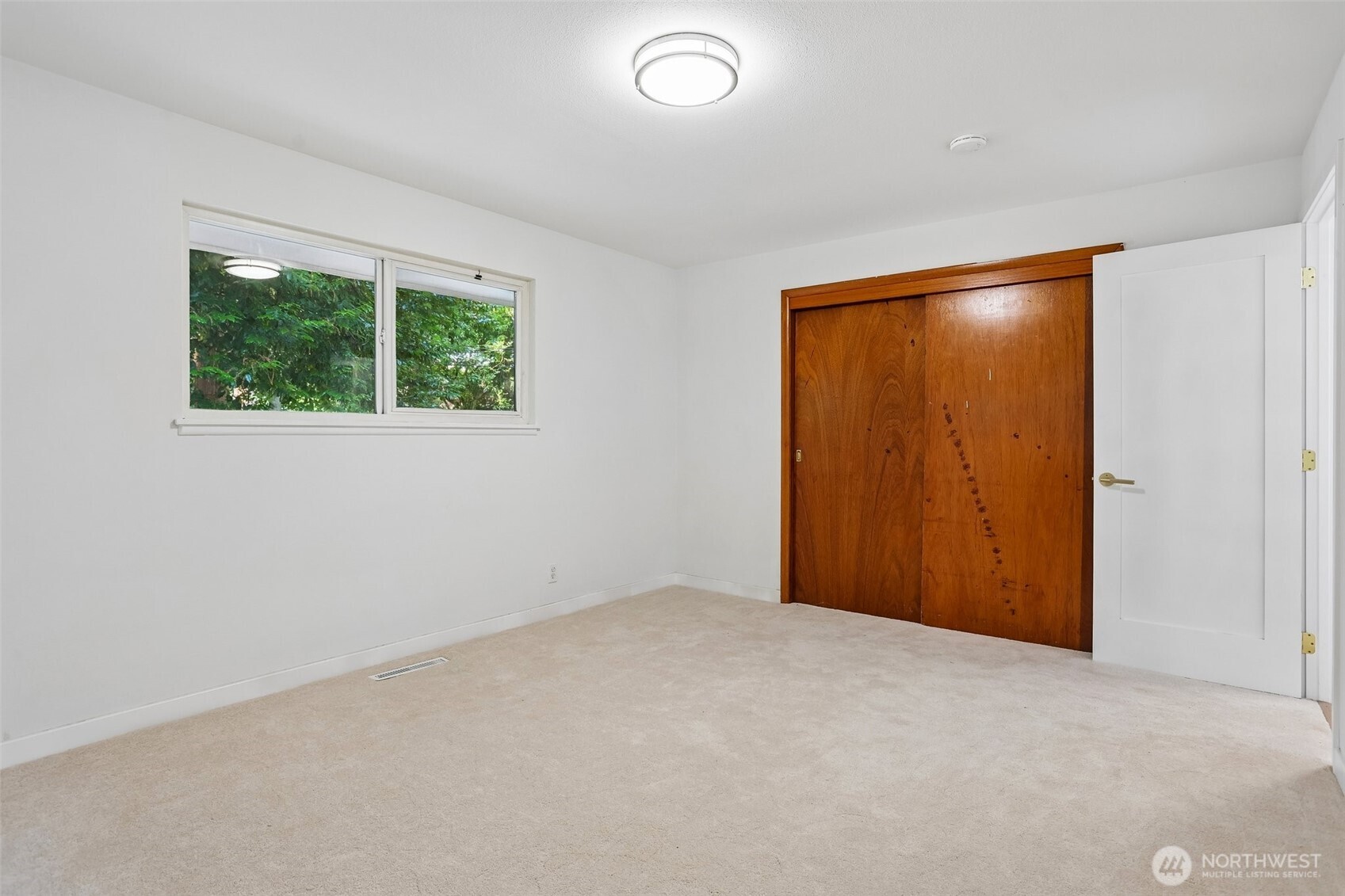 16220 Ambaum Boulevard Property Photo 27