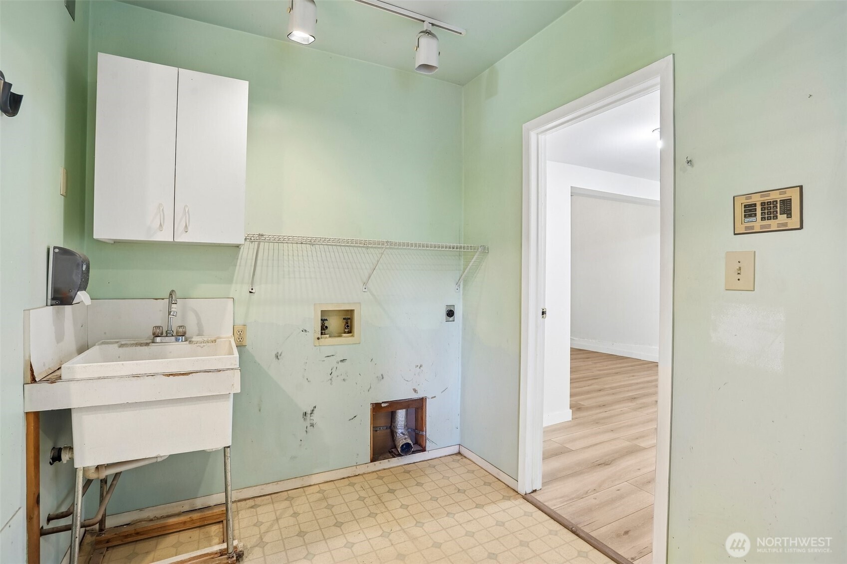16220 Ambaum Boulevard Property Photo 33