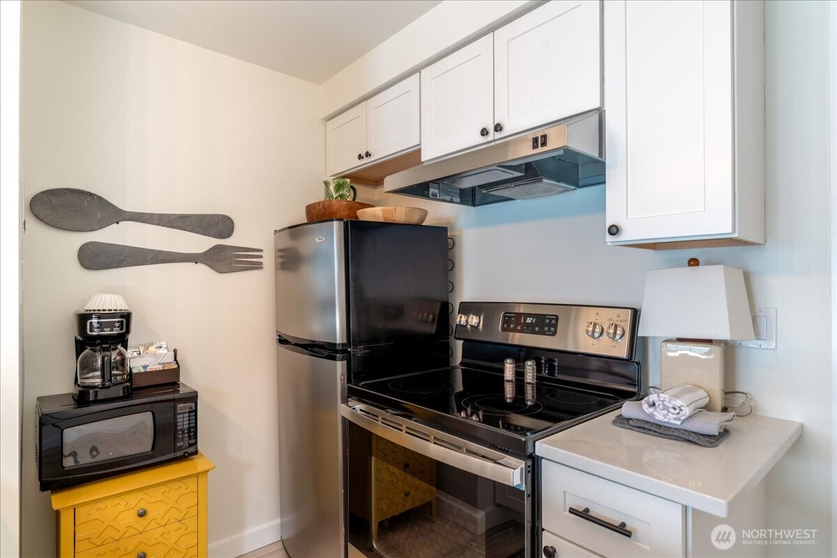 322 W Woodin 301 & 301a Avenue Property Photo 10