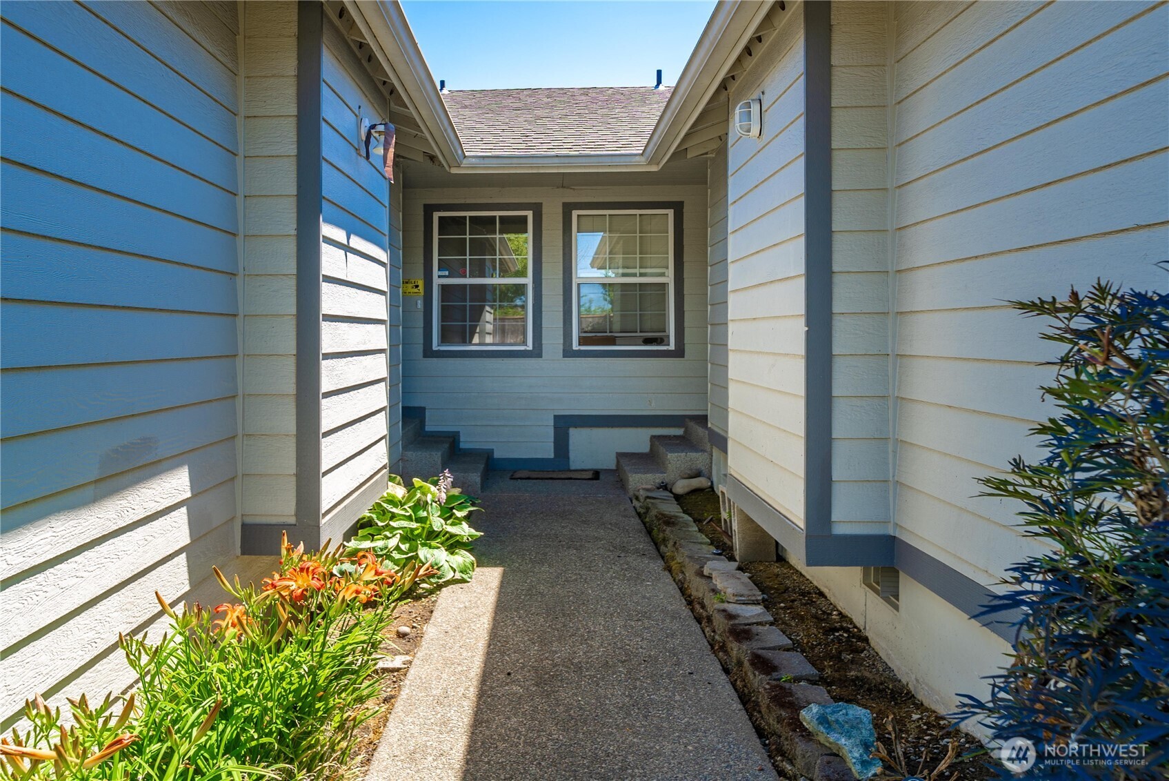 1220 184th Street Ct Property Photo 2