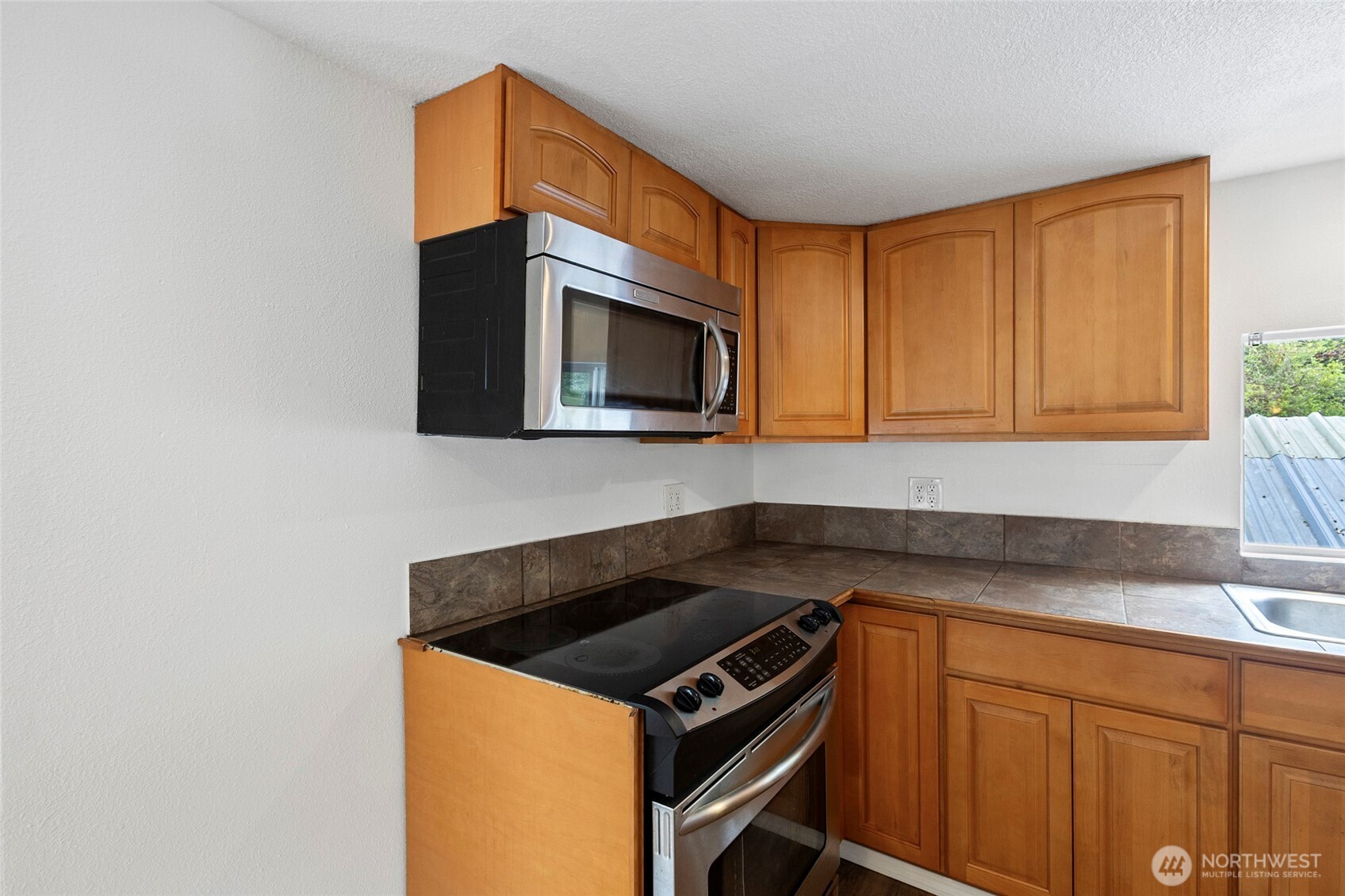 7545 S Dillard Avenue Property Photo 13