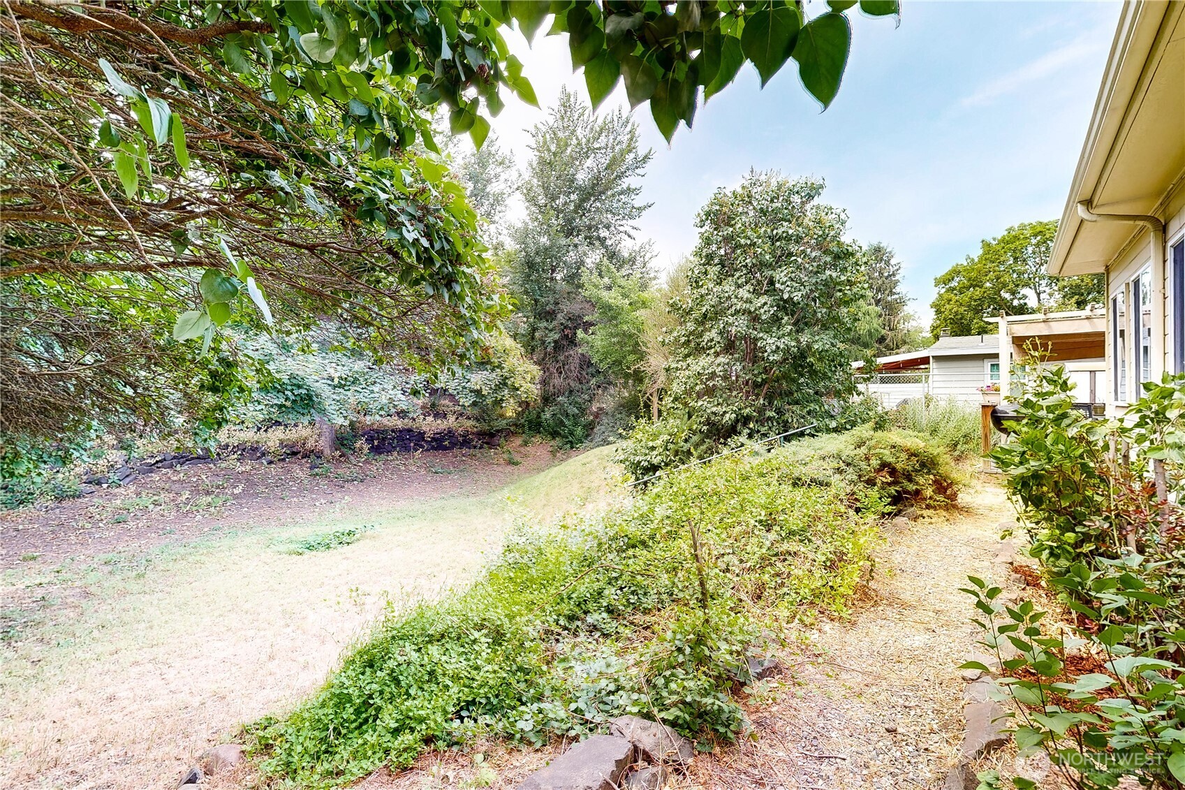 1034 Hobson Street Property Photo 33