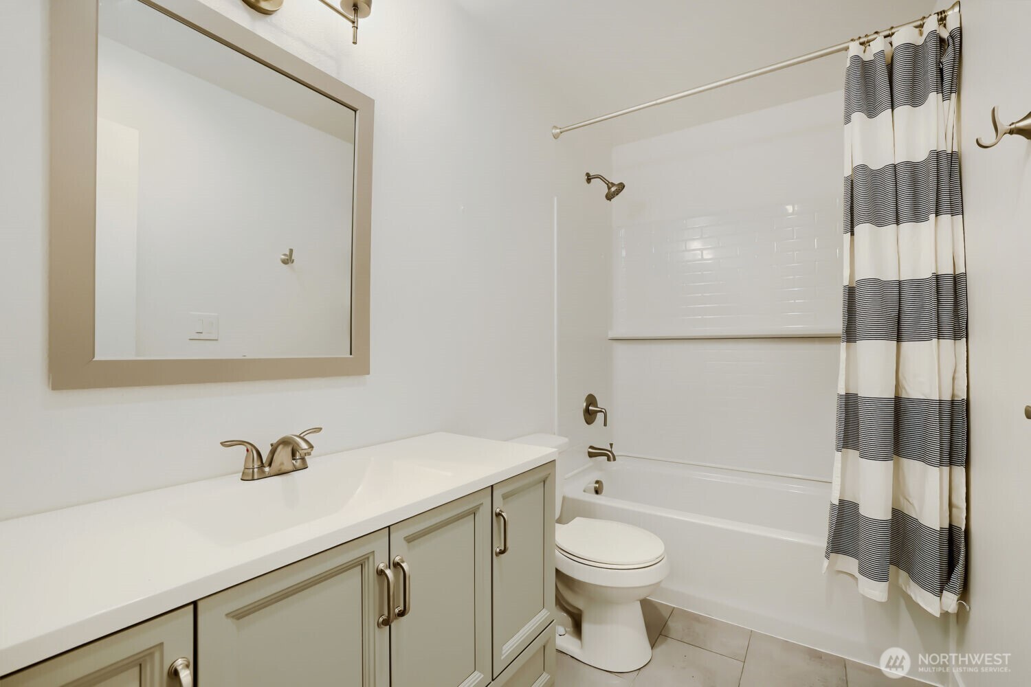 7924 212th Street 107 Property Photo 11