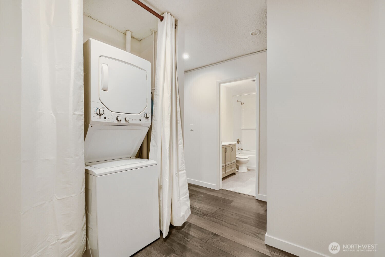 7924 212th Street 107 Property Photo 16
