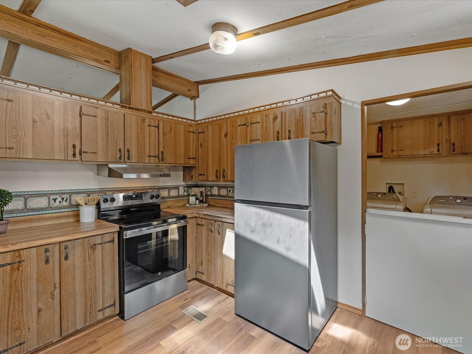 500 1st Avenue Property Photo 8