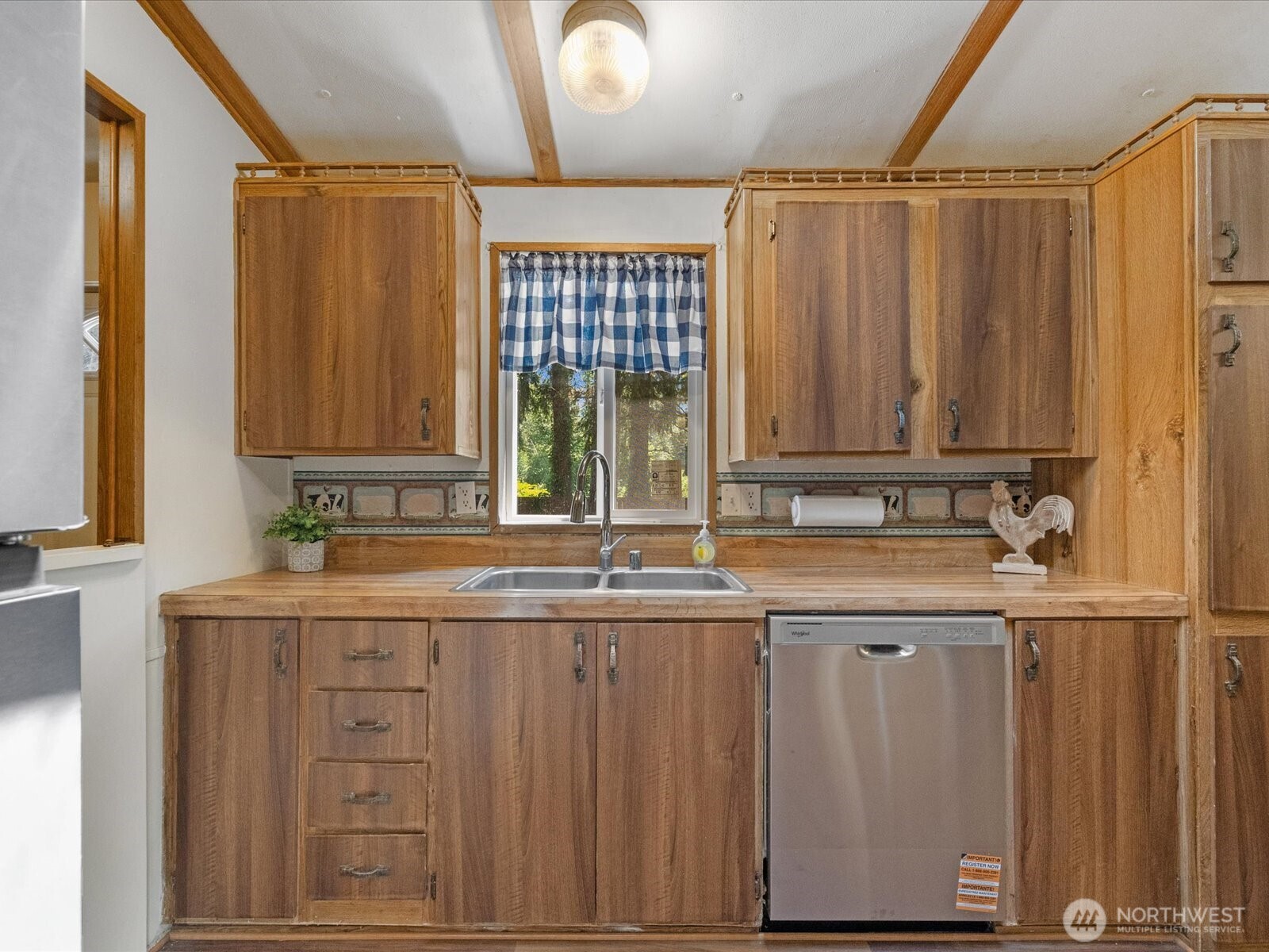 500 1st Avenue Property Photo 9