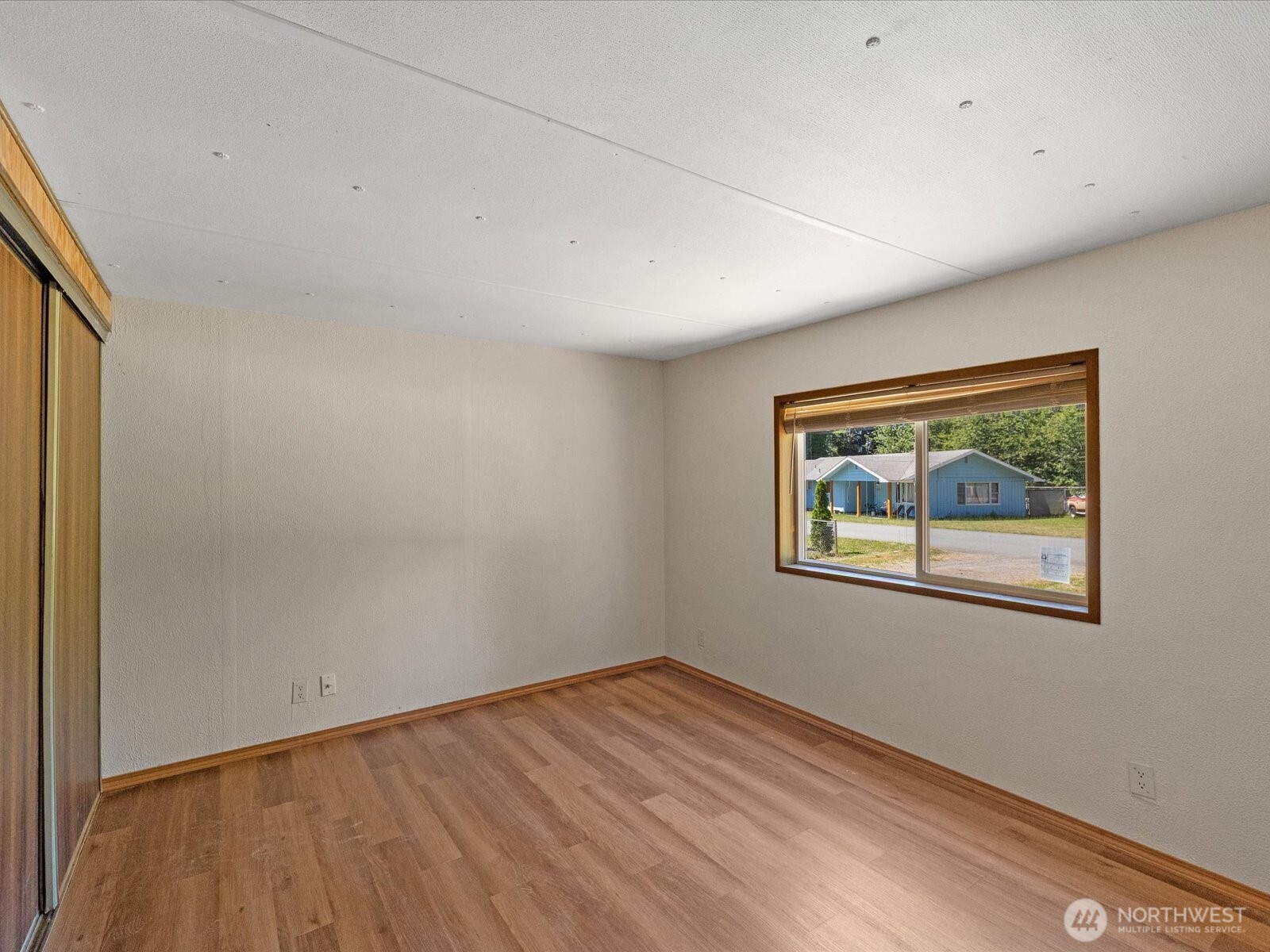 500 1st Avenue Property Photo 16