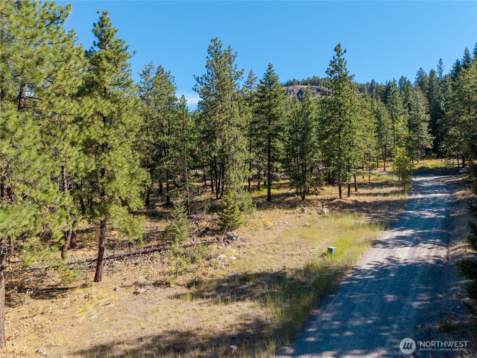 16 Highland Meadow Road Property Photo 4