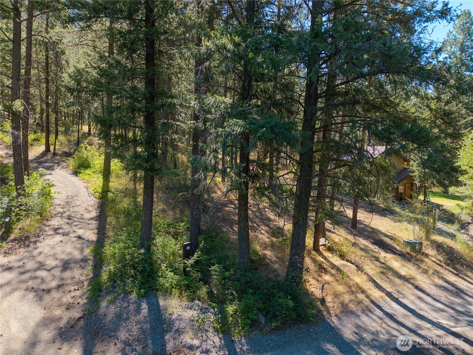 16 Highland Meadow Road Property Photo 5