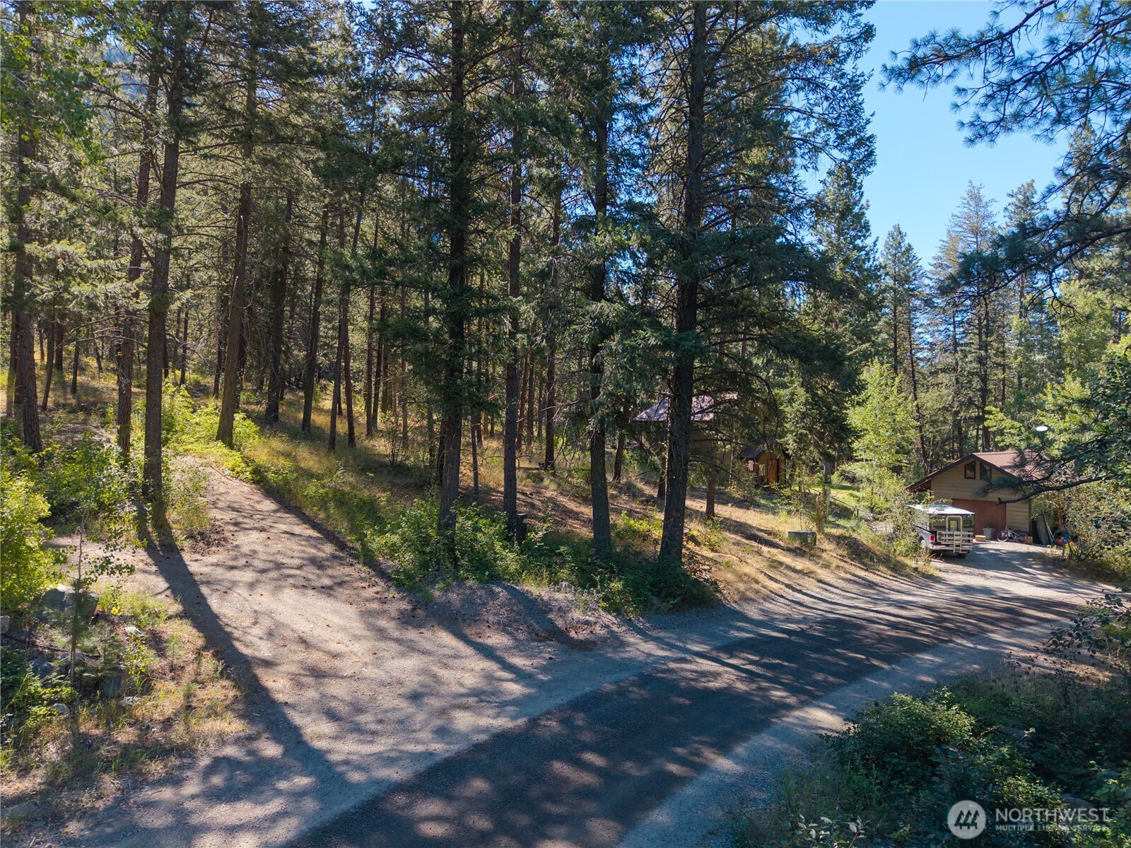 16 Highland Meadow Road Property Photo 6