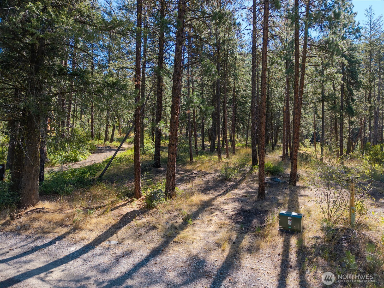 16 Highland Meadow Road Property Photo 7