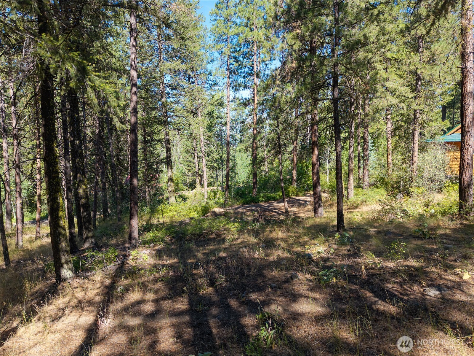 16 Highland Meadow Road Property Photo 12