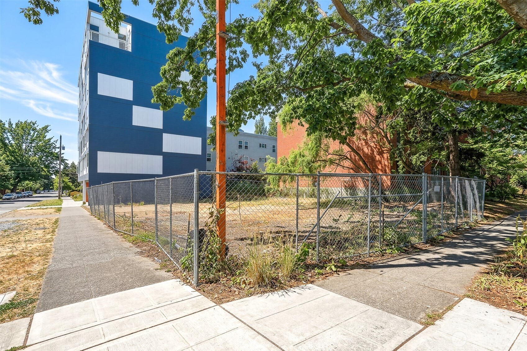 1103 Nw Market Street Property Photo 3