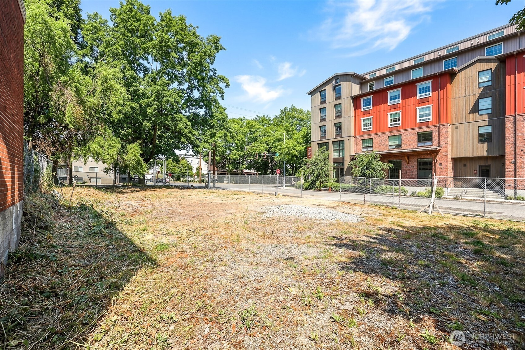1103 Nw Market Street Property Photo 7