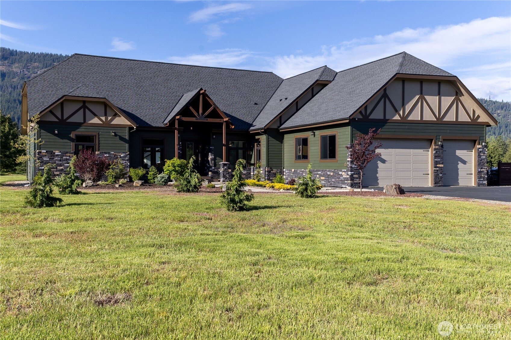 1550 Old Cedars Road Property Photo 1
