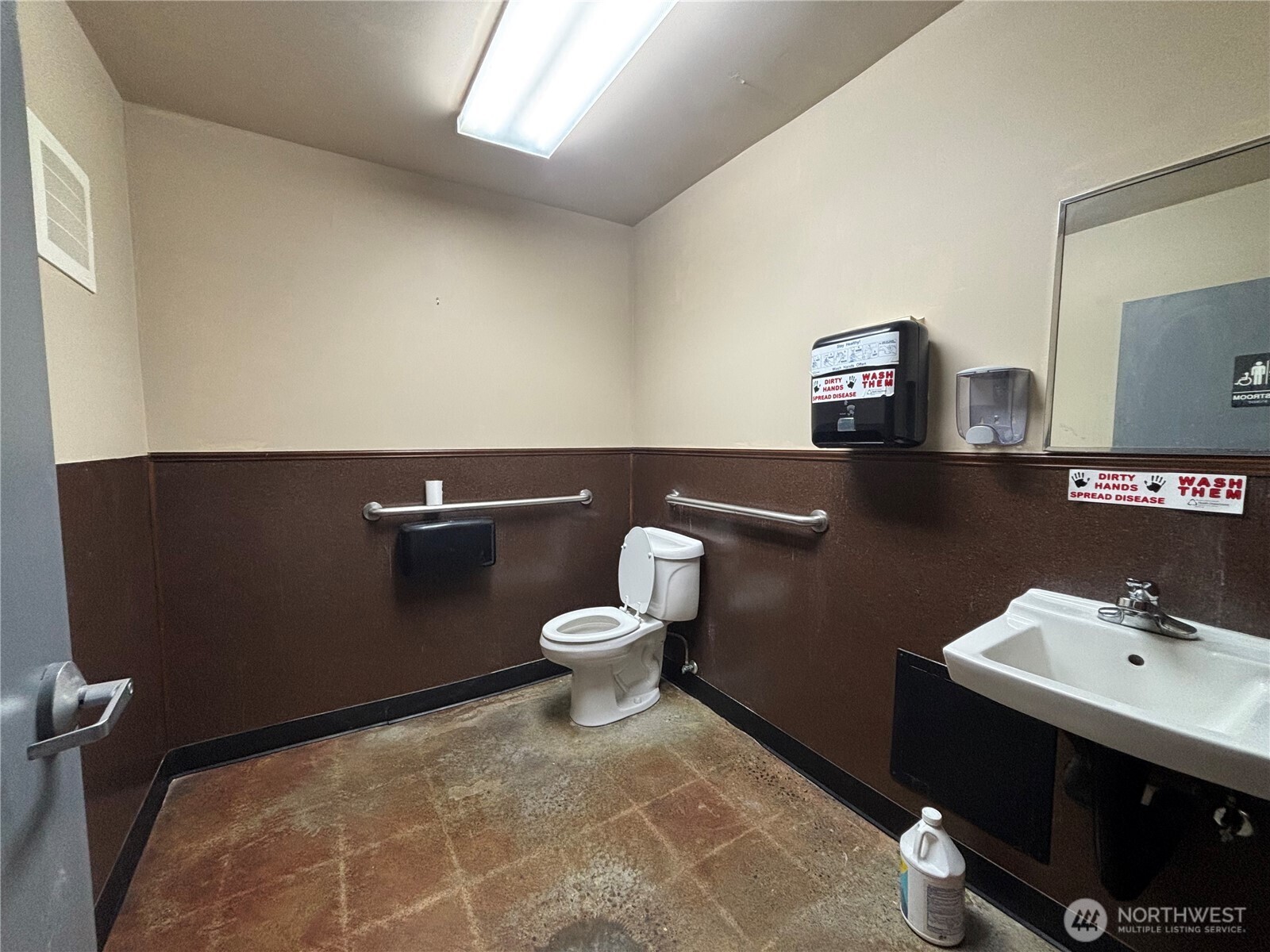 2301 Pacific Avenue Property Photo 8
