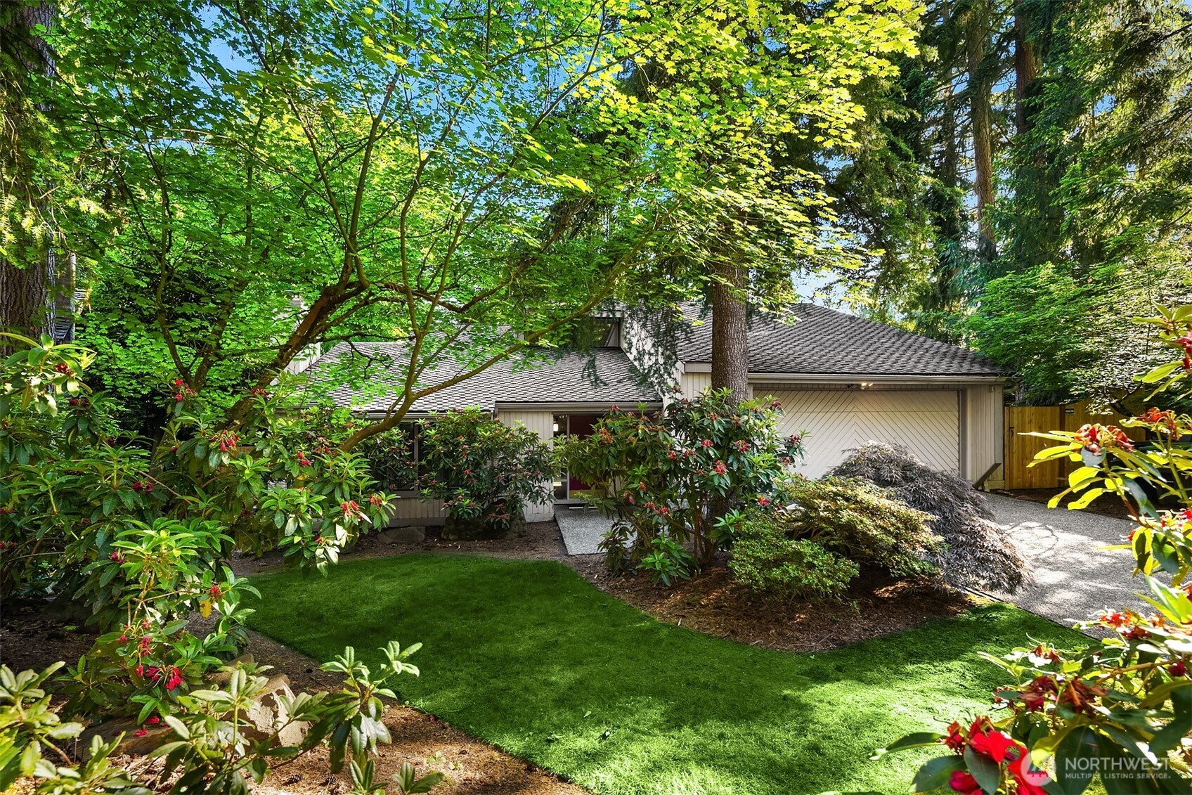 2922 147th Place Property Photo 2