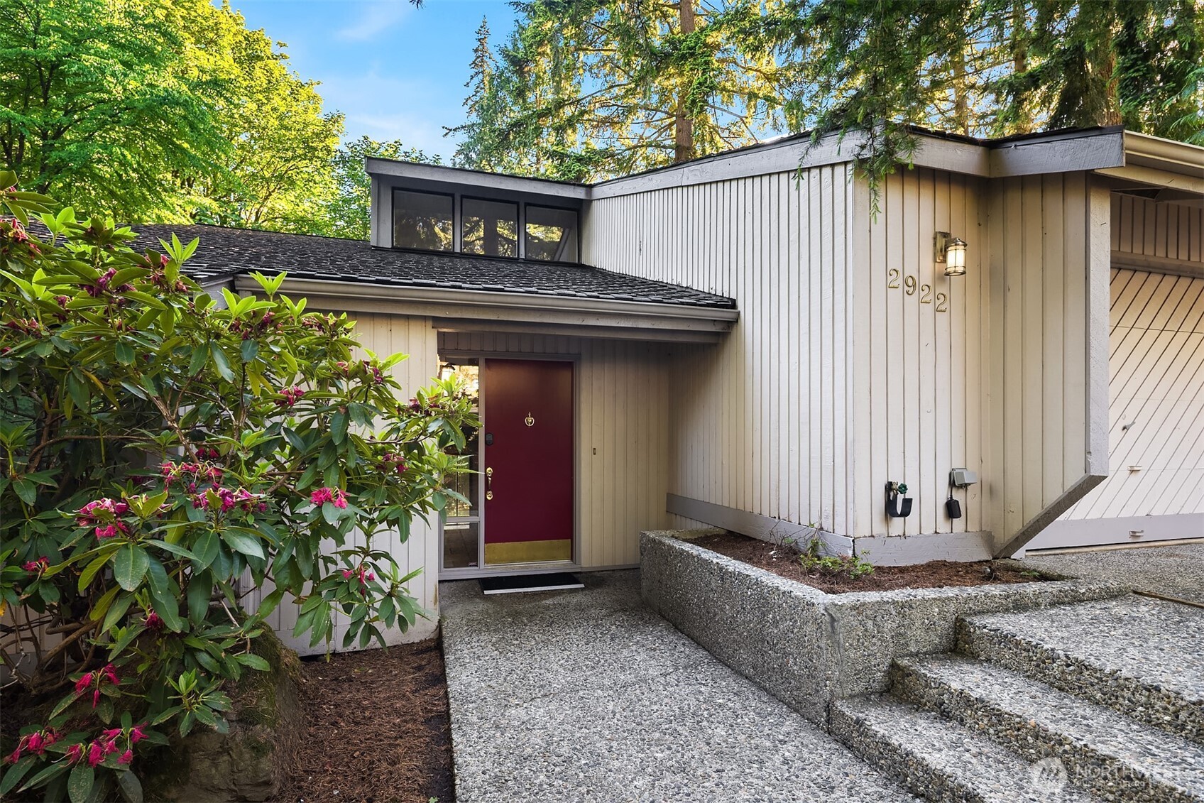 2922 147th Place Property Photo 3