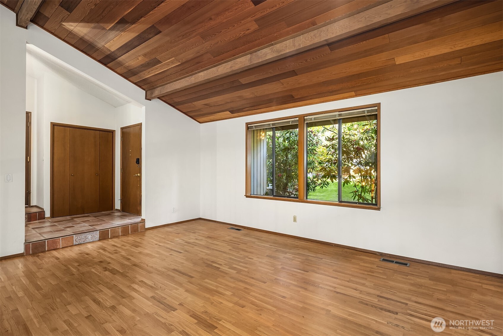2922 147th Place Property Photo 8
