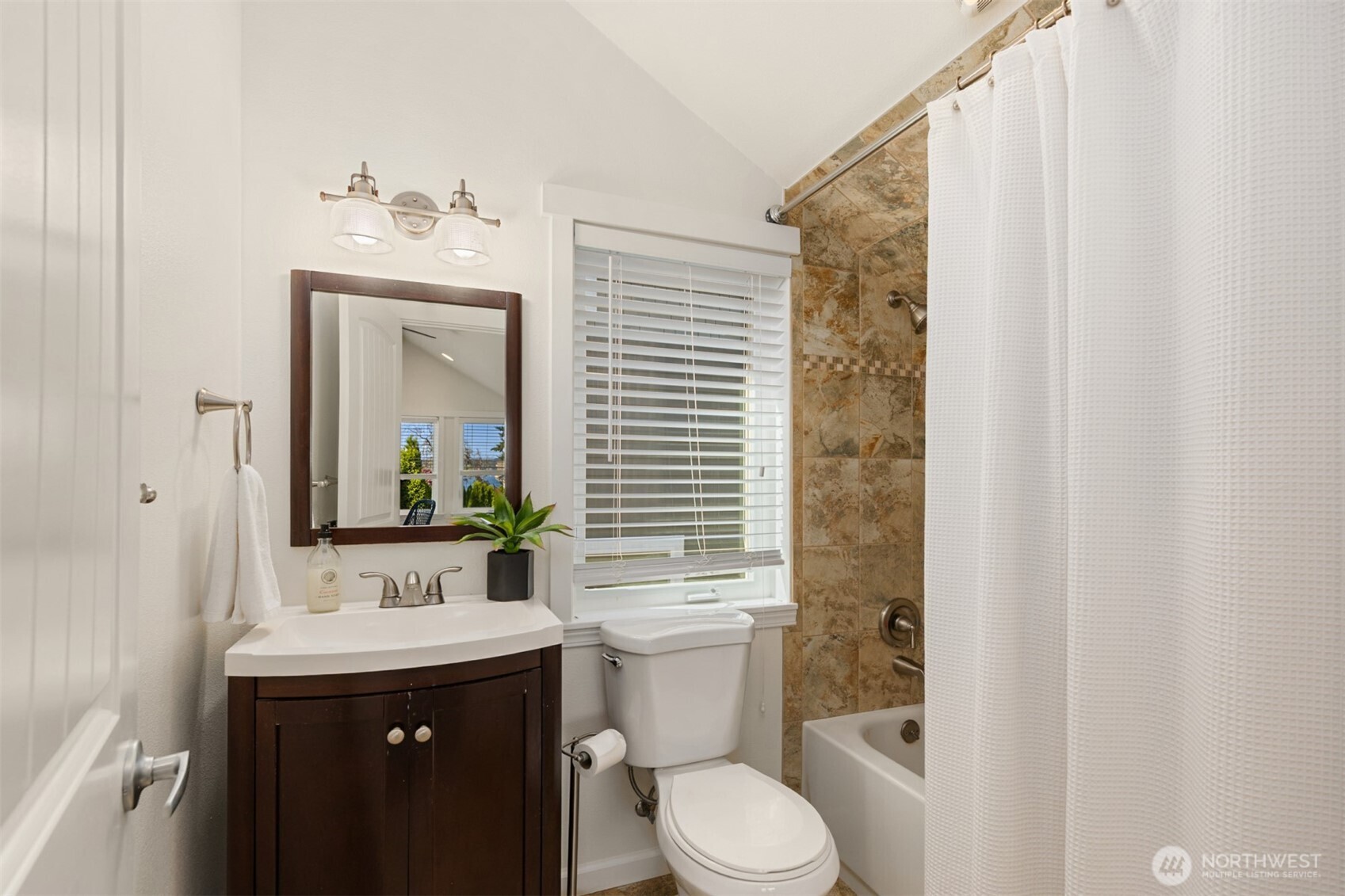 16392 Pearson Road Property Photo 29