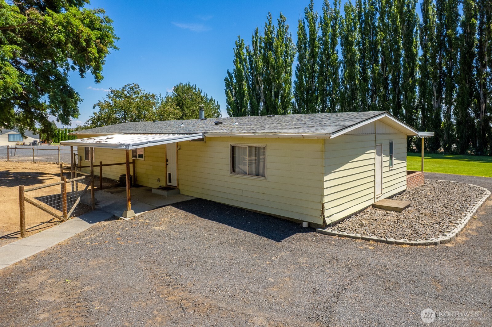 2399 Basin Street Property Photo 6