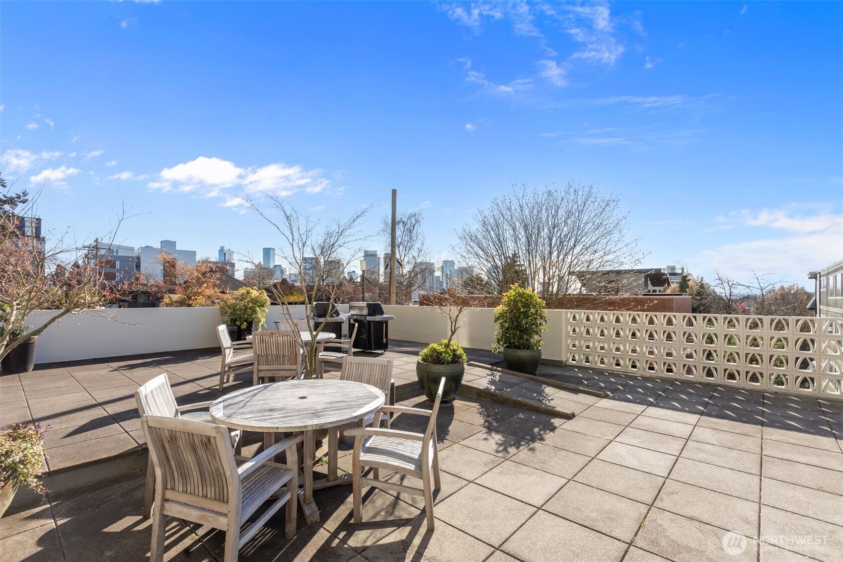 525 Belmont Avenue 7a Property Photo 25