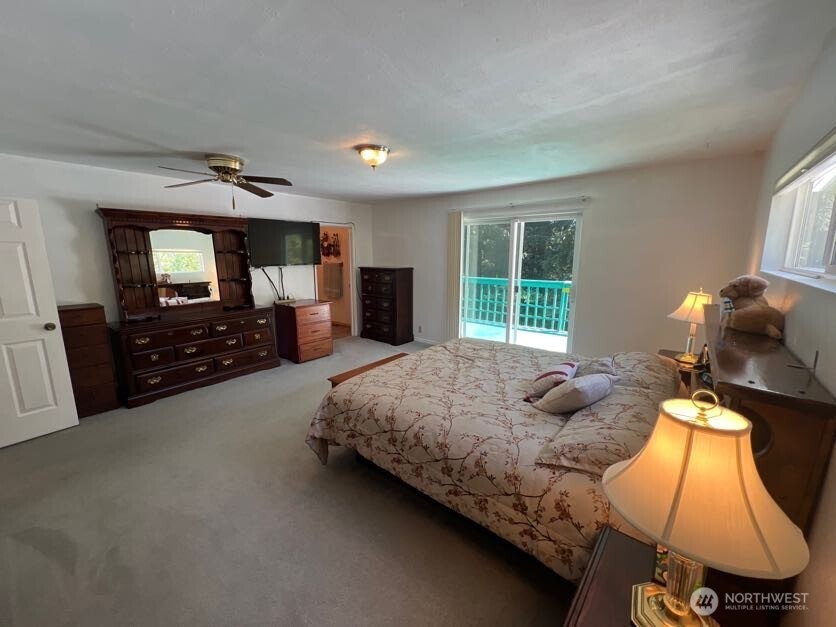 4430 Pine Avenue Property Photo 14