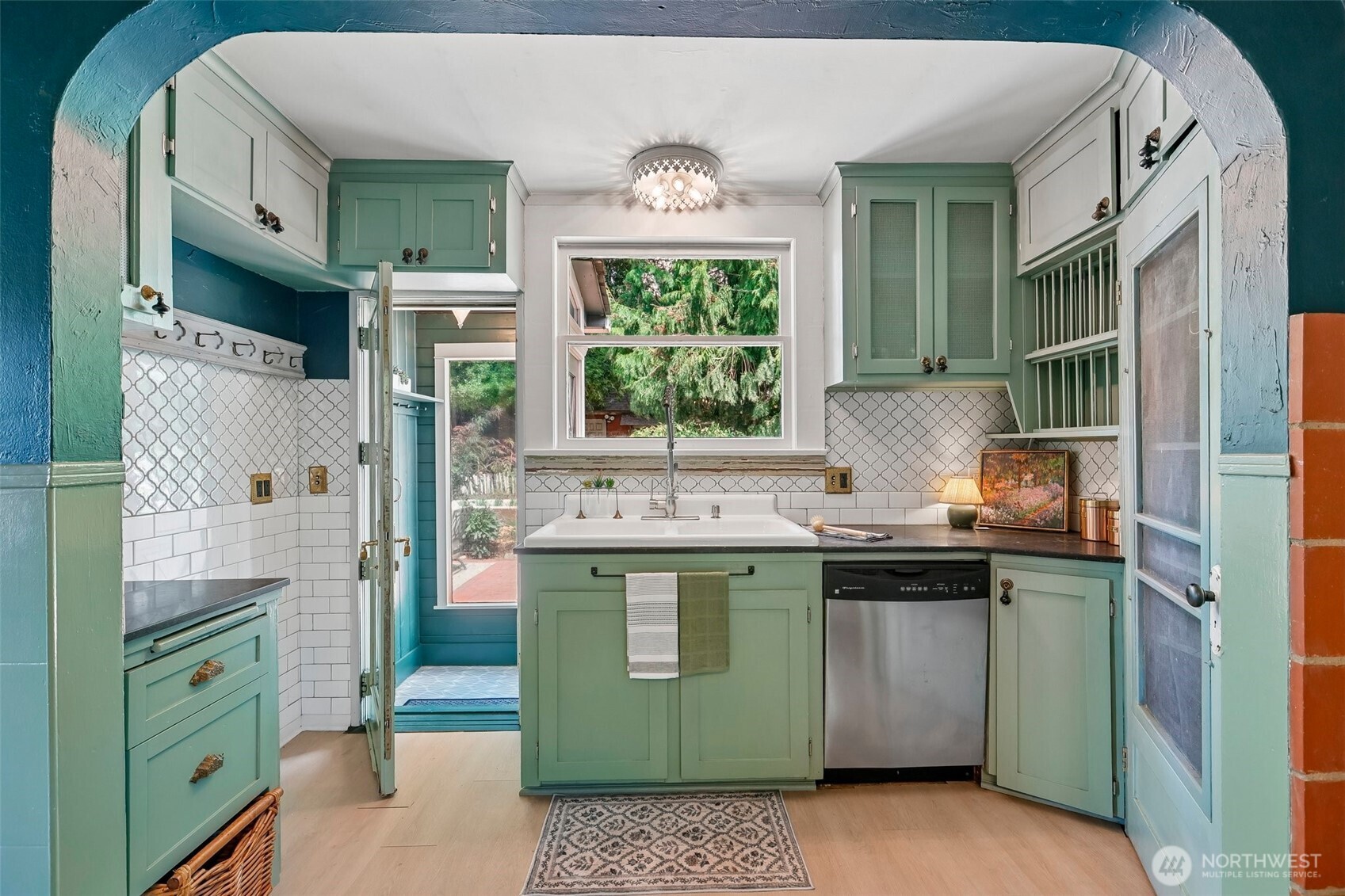 1010 S Director Street Property Photo 16