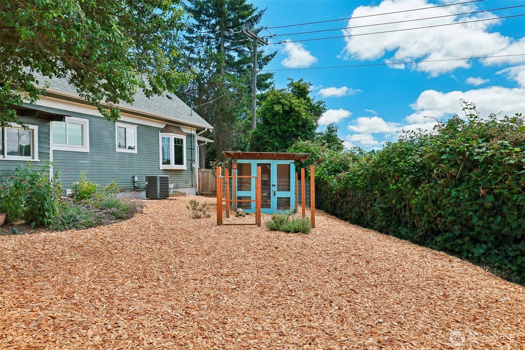 1010 S Director Street Property Photo 32
