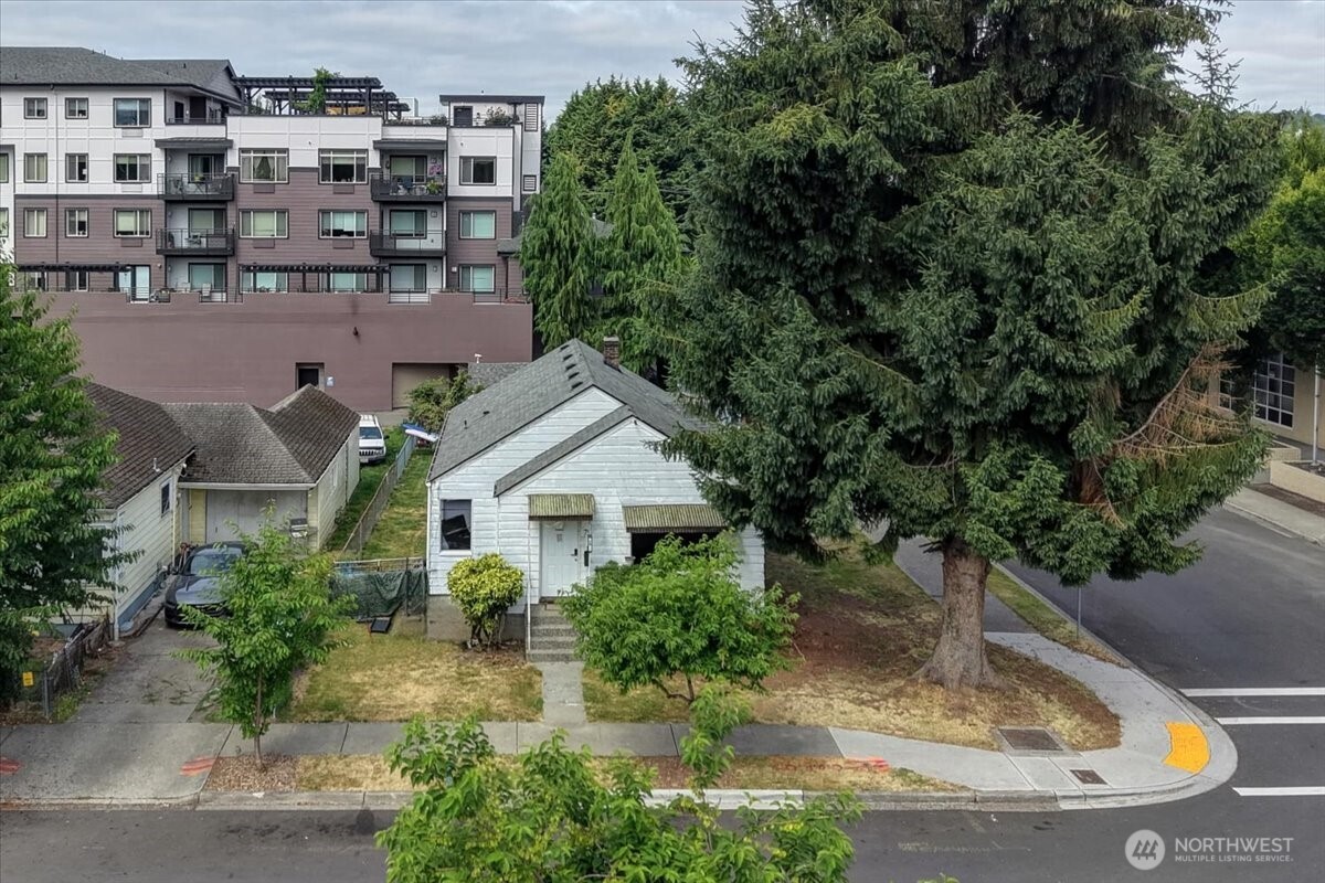 75 Williams Avenue Property Photo 1