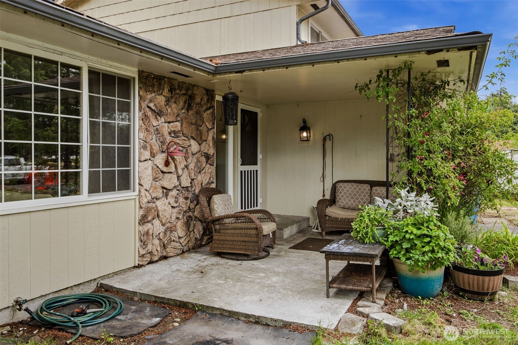2519 151st Street Property Photo 2