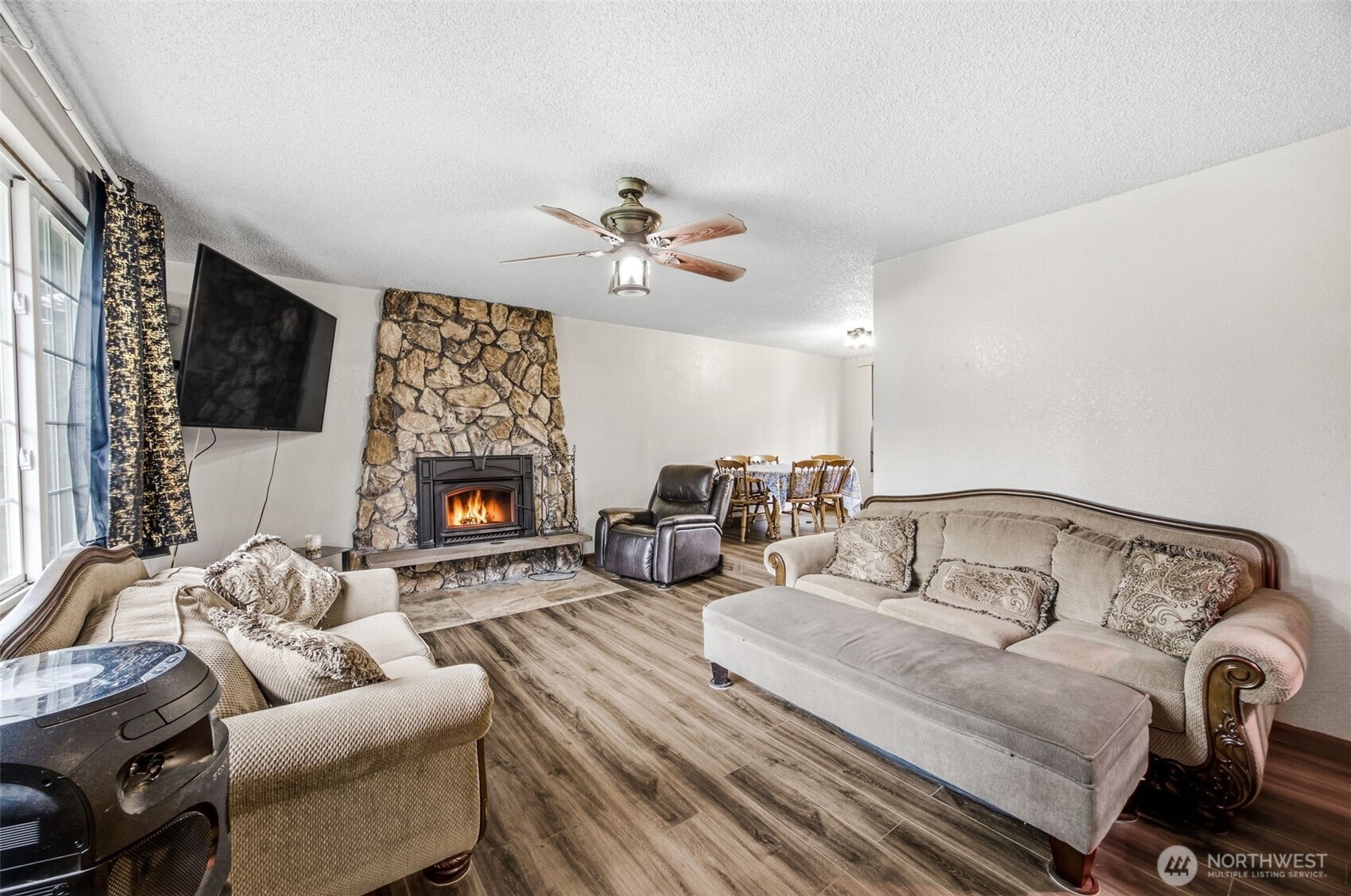 2519 151st Street Property Photo 4