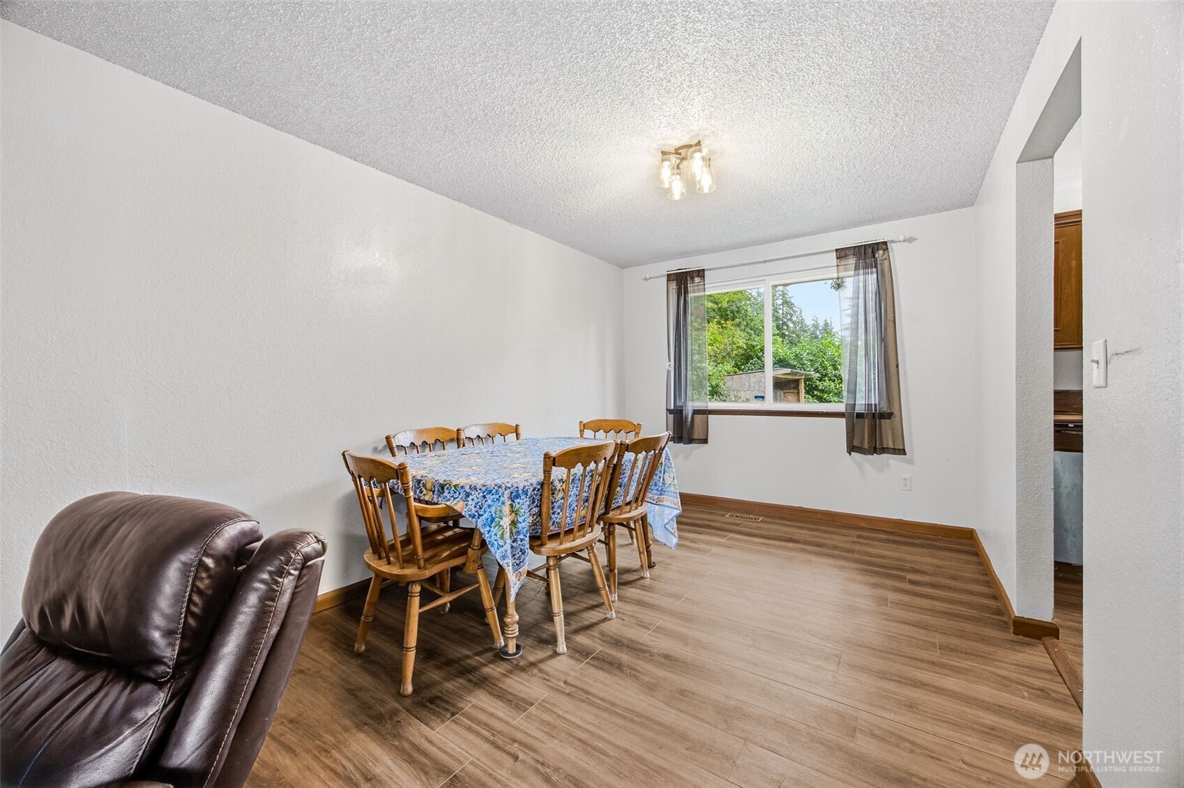 2519 151st Street Property Photo 6